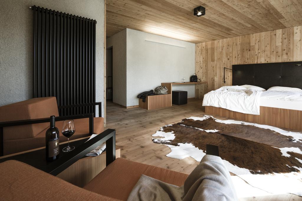 Hotel Weisses Kreuz Бурґузіо Екстер'єр фото
