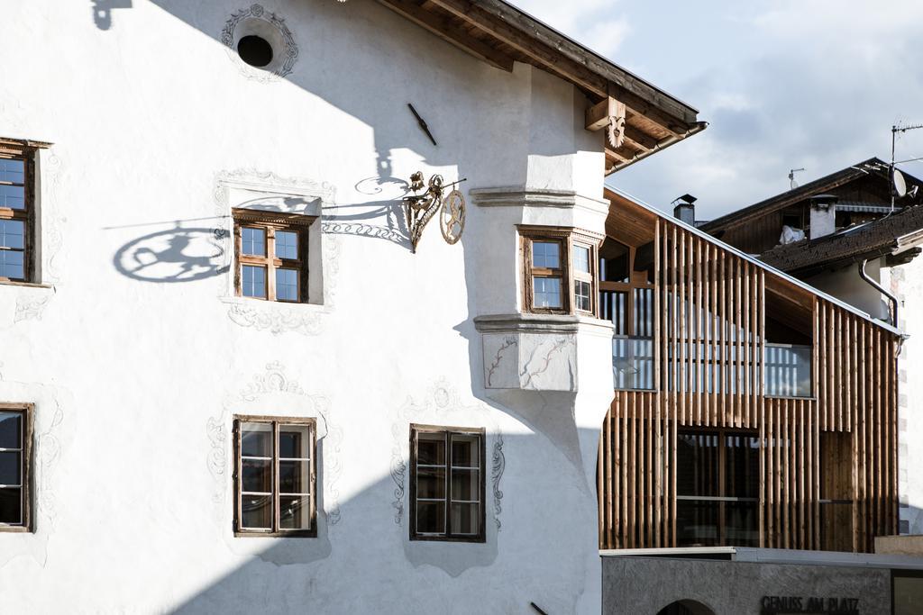 Hotel Weisses Kreuz Бурґузіо Екстер'єр фото